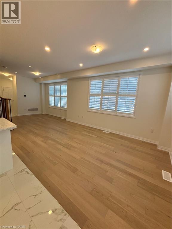 Photo 12 of 78 Granville Crescent, Caledonia ON