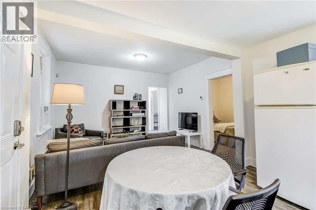 Photo 17 of 185 Simcoe Street E, Hamilton ON