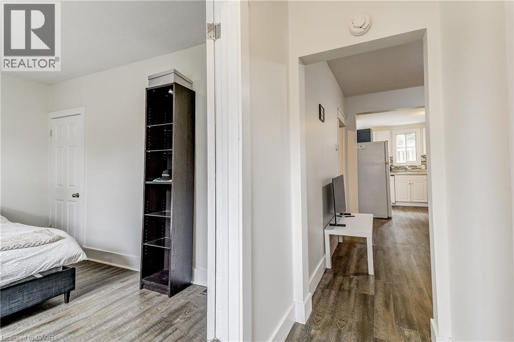 Photo 20 of 185 Simcoe Street E, Hamilton ON
