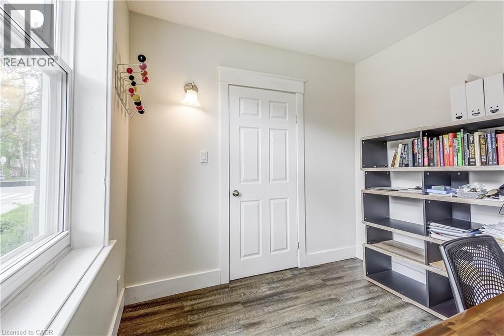 Photo 22 of 185 Simcoe Street E, Hamilton ON
