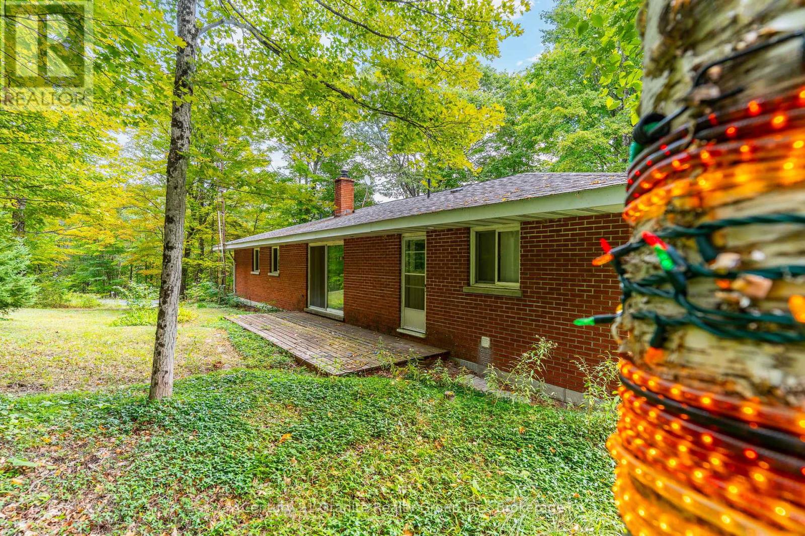 Photo 32 of 1204 Walker Line Road, Algonquin Highlands ON