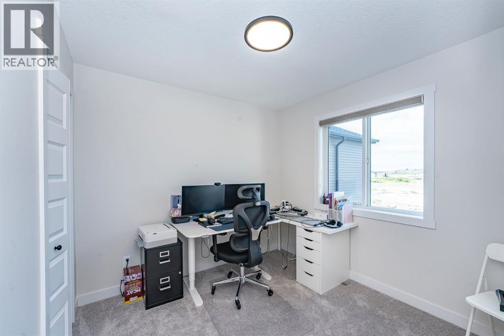 Photo 16 of 52 Lewiston Drive Ne, Calgary AB