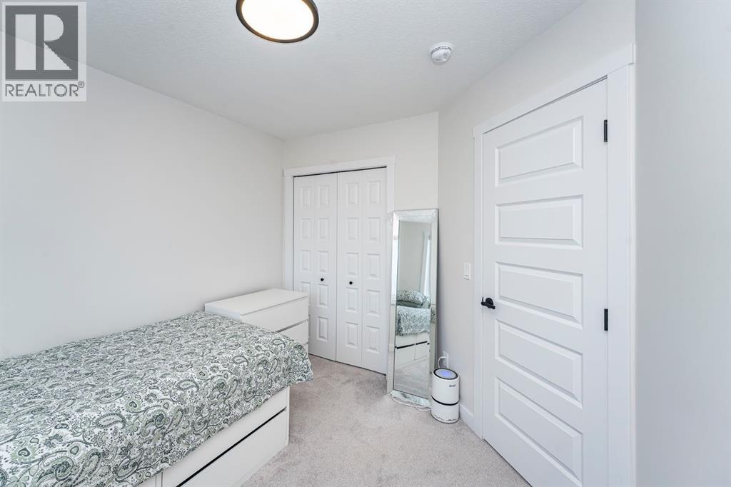 Photo 19 of 52 Lewiston Drive Ne, Calgary AB