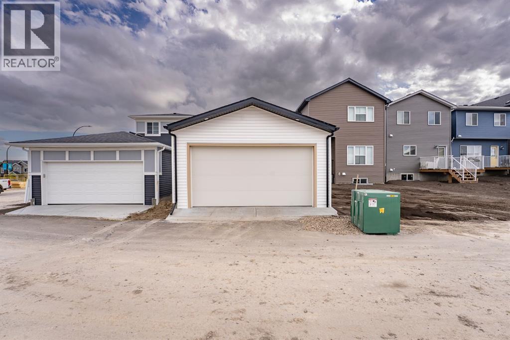 Photo 3 of 52 Lewiston Drive Ne, Calgary AB