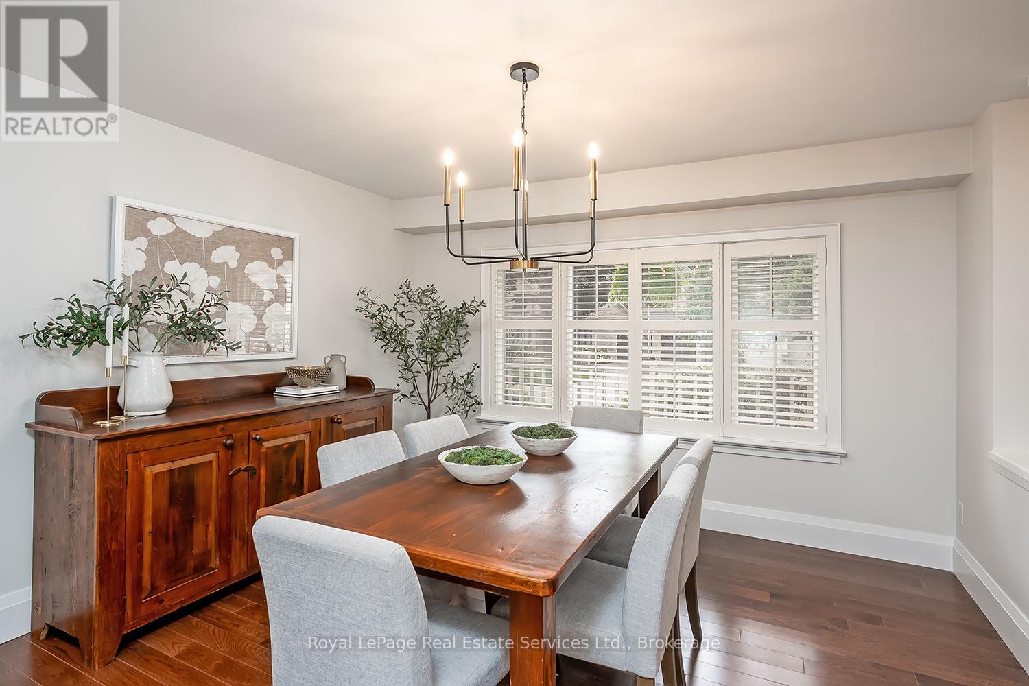 Photo 9 of 1071 Melvin Avenue, Oakville ON