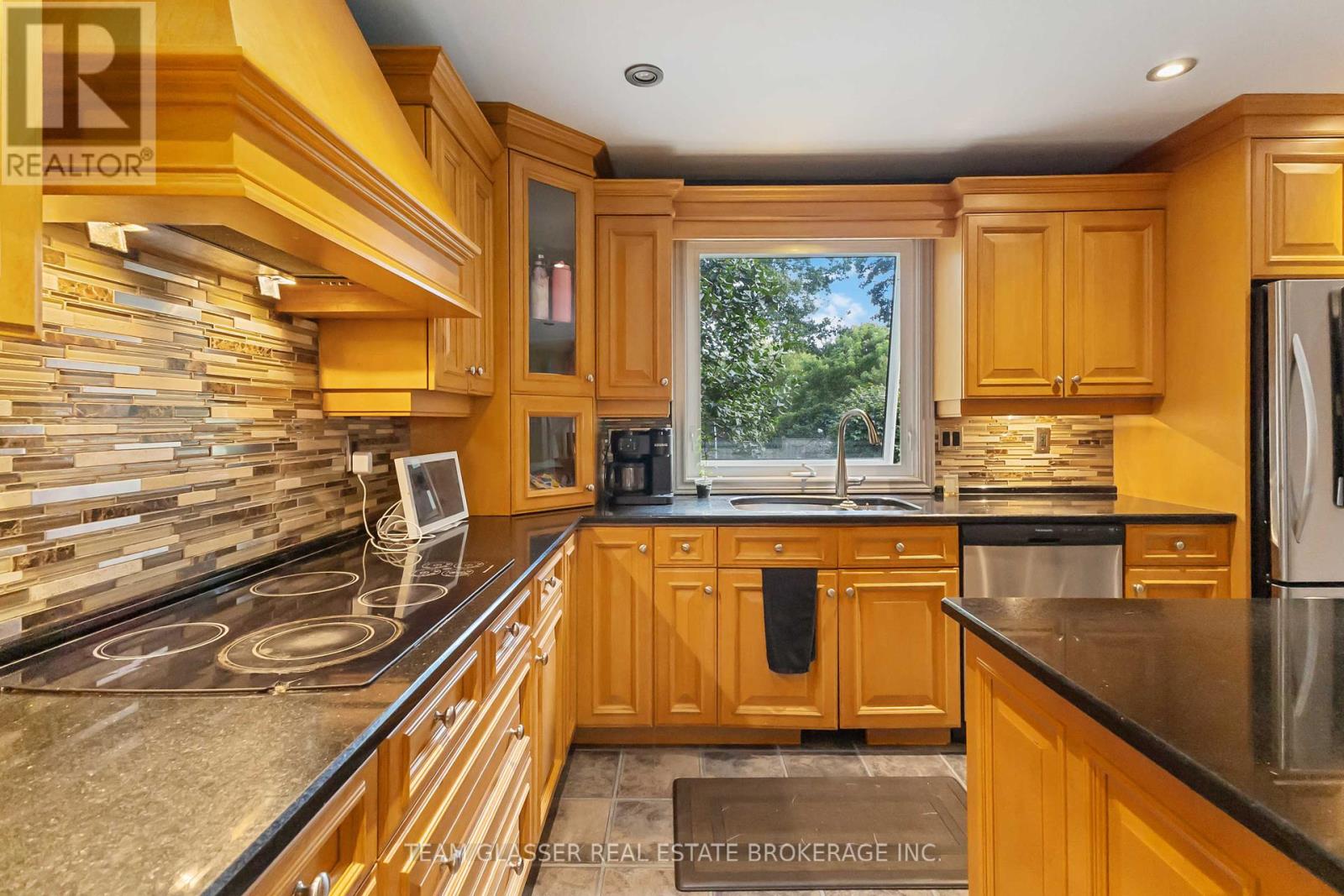 Photo 17 of 210 Chalet Crescent, London South ON