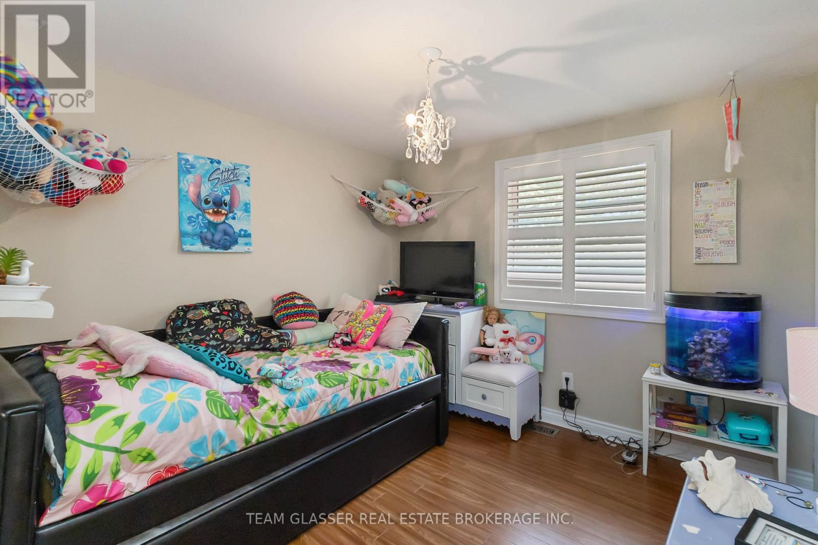 Photo 19 of 210 Chalet Crescent, London South ON