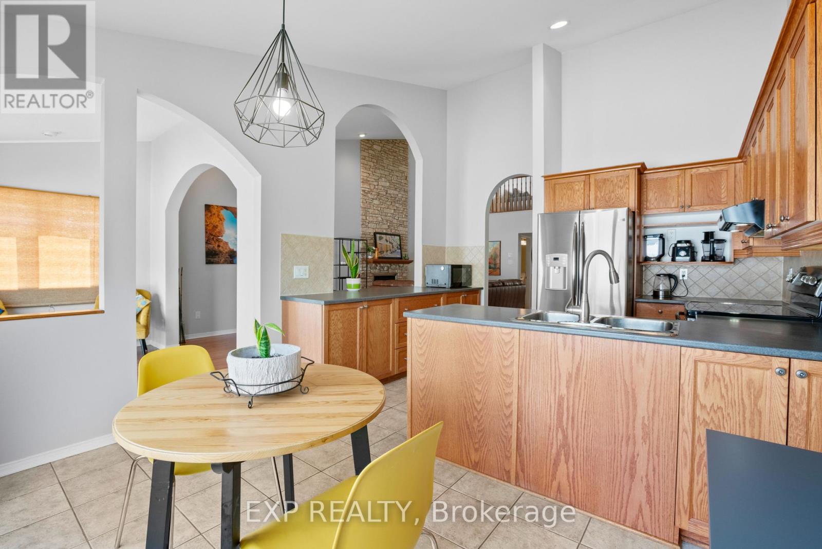 Photo 13 of 111 Coursier Crescent, Ottawa ON