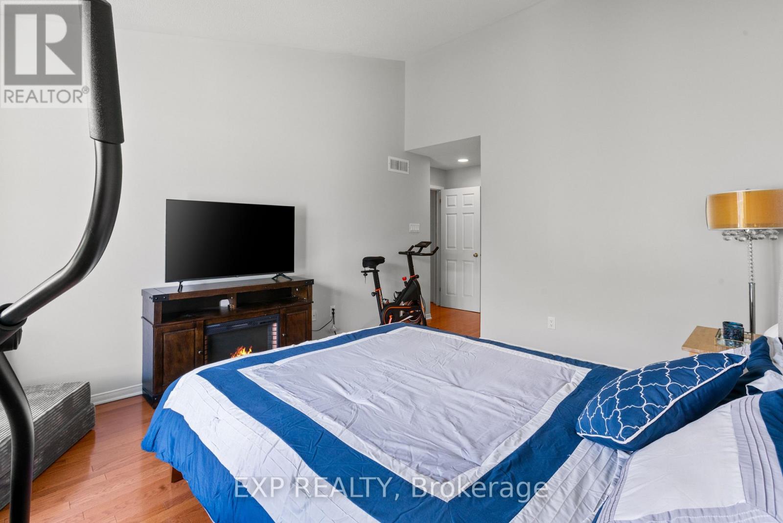 Photo 21 of 111 Coursier Crescent, Ottawa ON