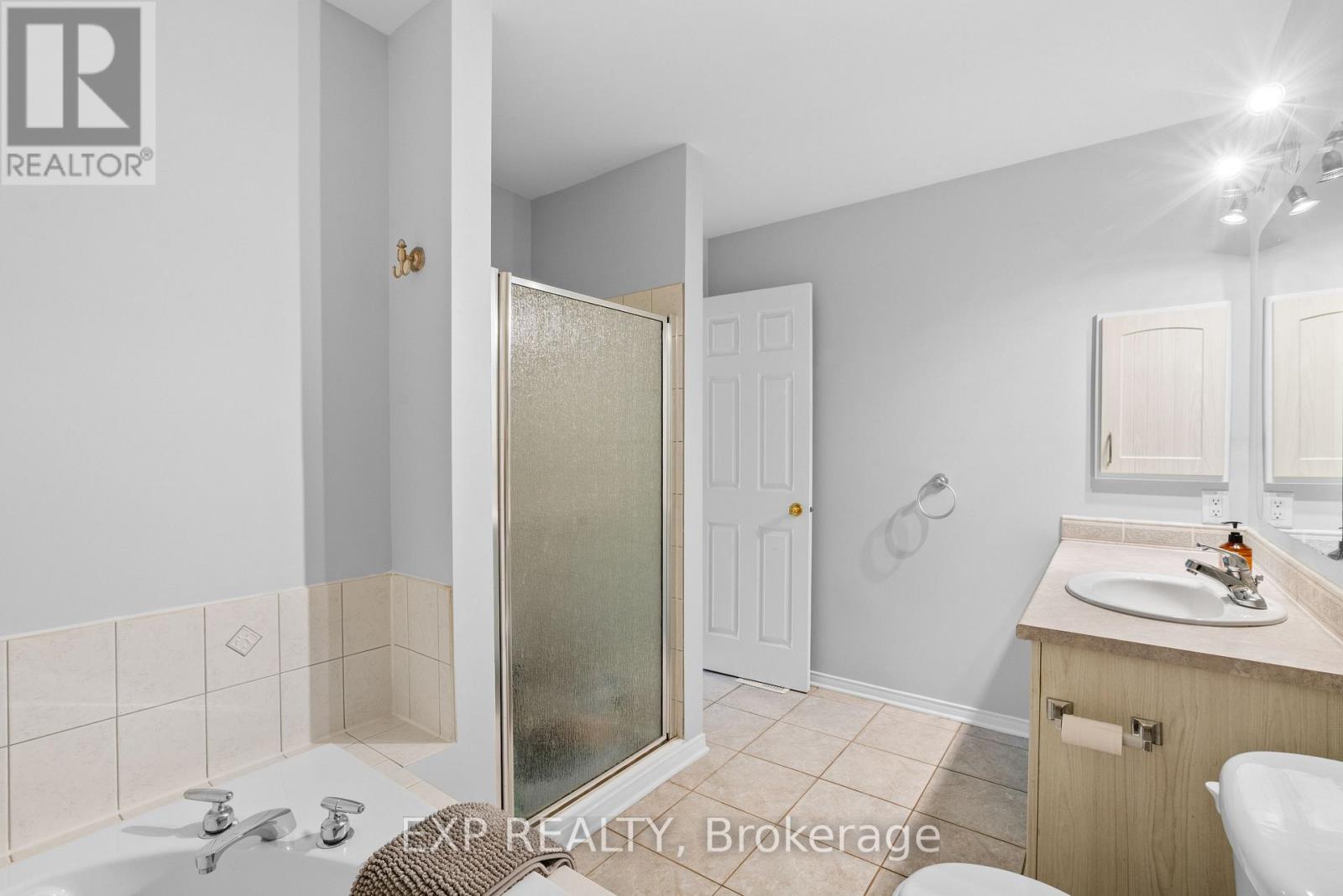 Photo 23 of 111 Coursier Crescent, Ottawa ON