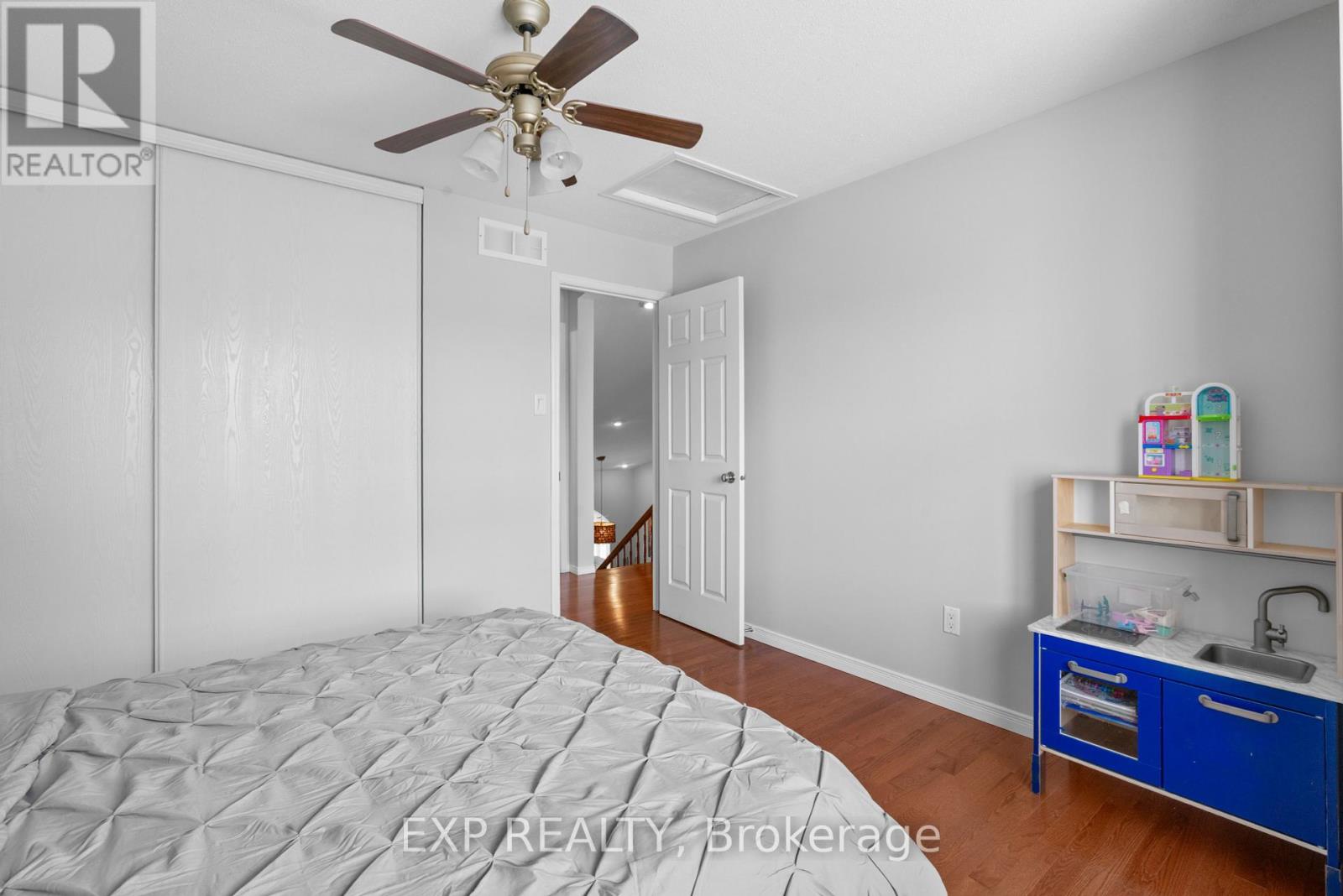 Photo 28 of 111 Coursier Crescent, Ottawa ON