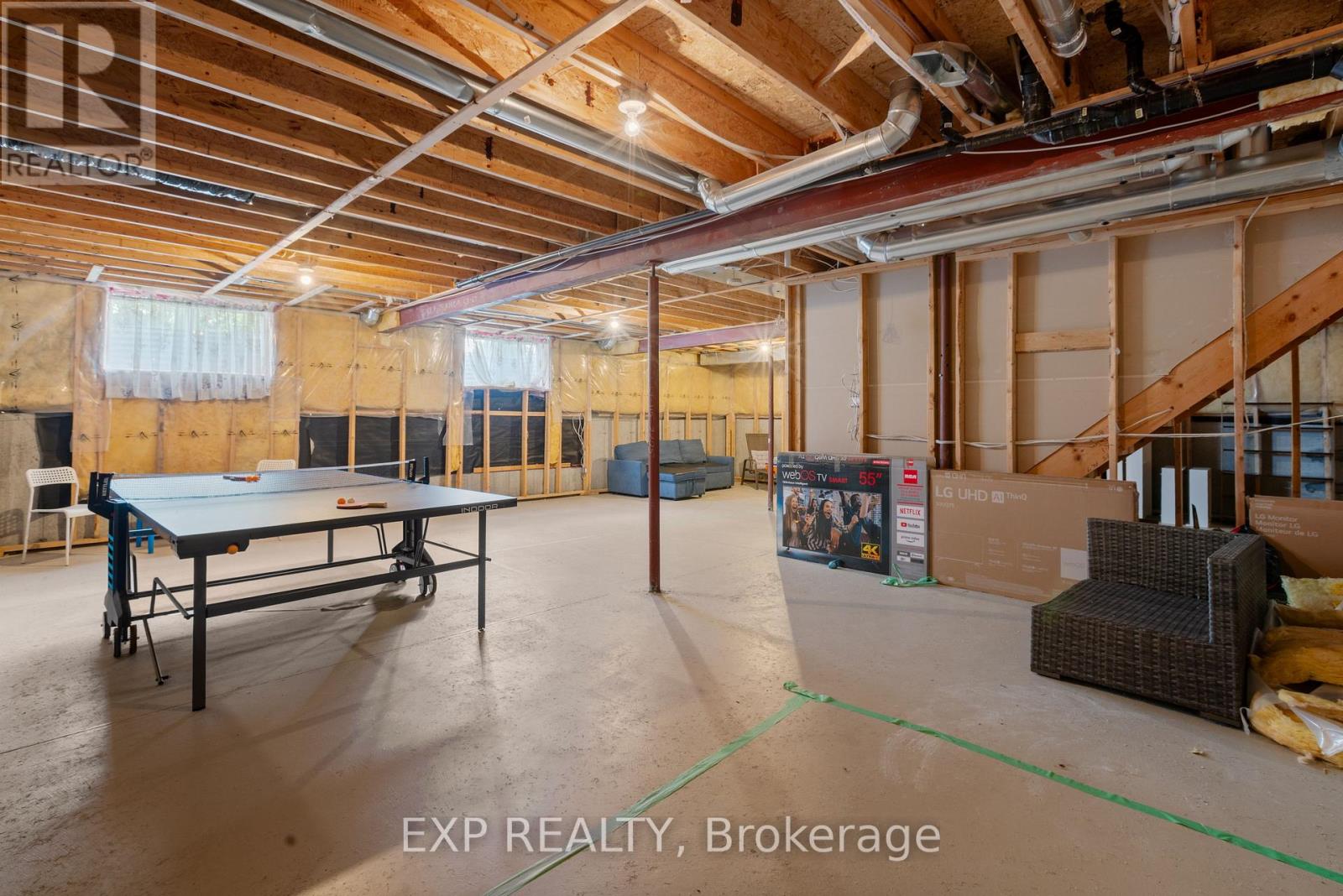 Photo 31 of 111 Coursier Crescent, Ottawa ON