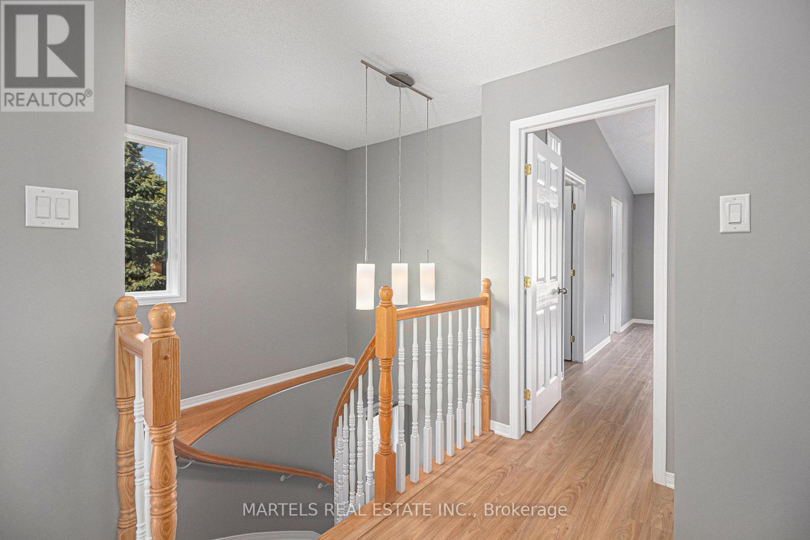 Photo 13 of 40 Santa Cruz Private, Ottawa ON