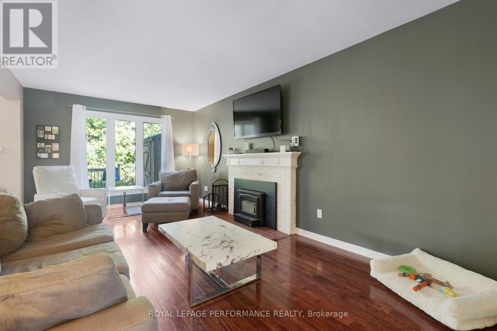 Photo 14 of 22 Otten Drive, Ottawa ON