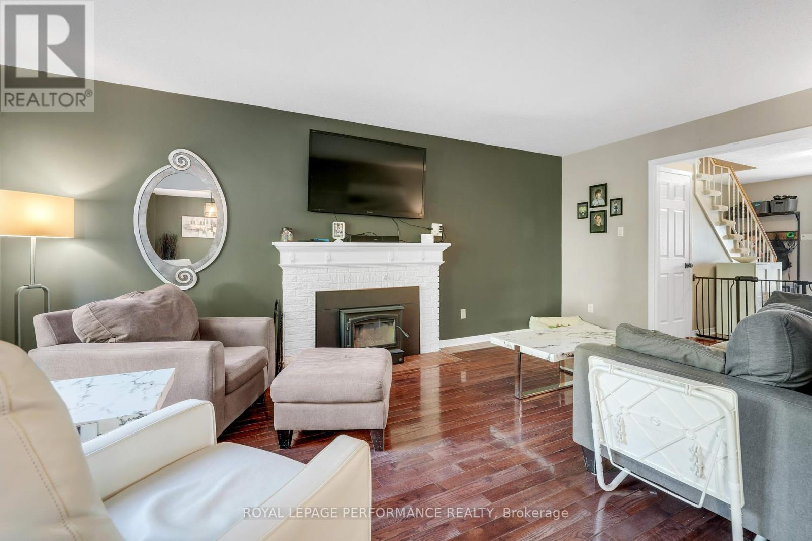 Photo 15 of 22 Otten Drive, Ottawa ON