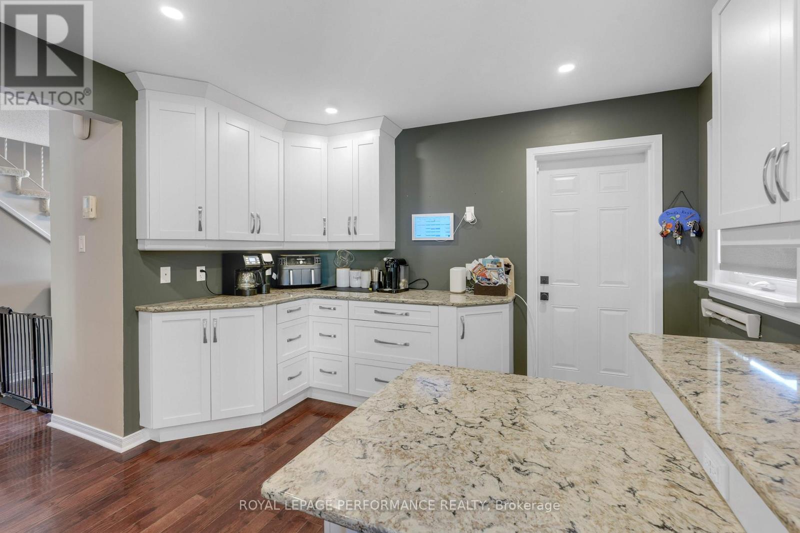 Photo 9 of 22 Otten Drive, Ottawa ON