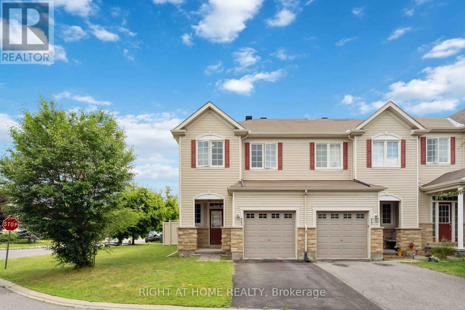 Photo 1 of 905 Caldermill Private, Ottawa ON