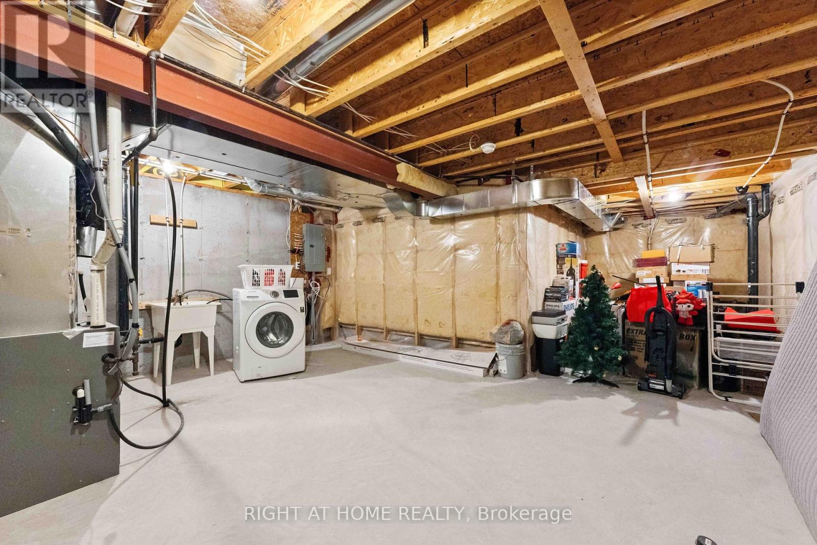 Photo 27 of 905 Caldermill Private, Ottawa ON