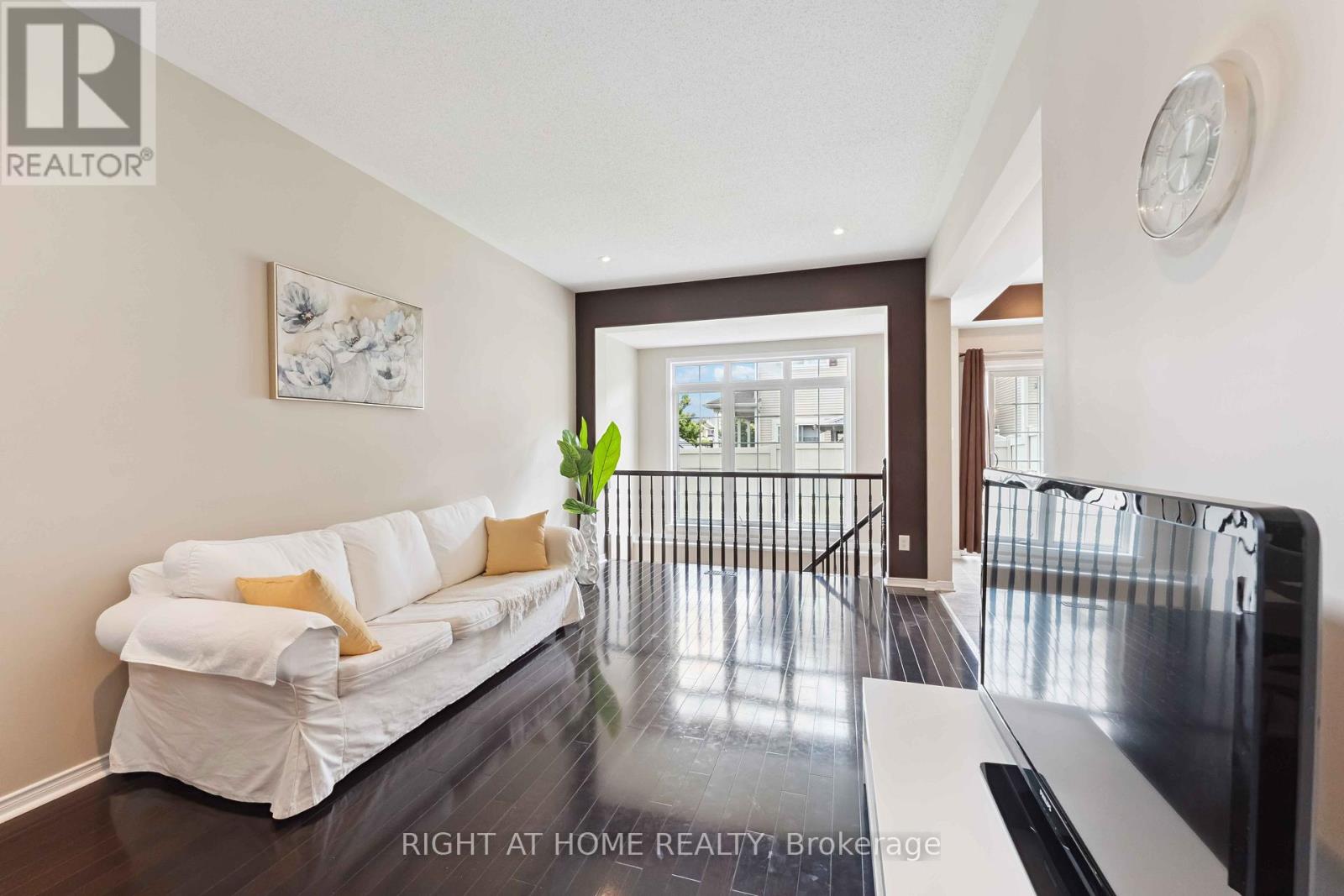 Photo 5 of 905 Caldermill Private, Ottawa ON