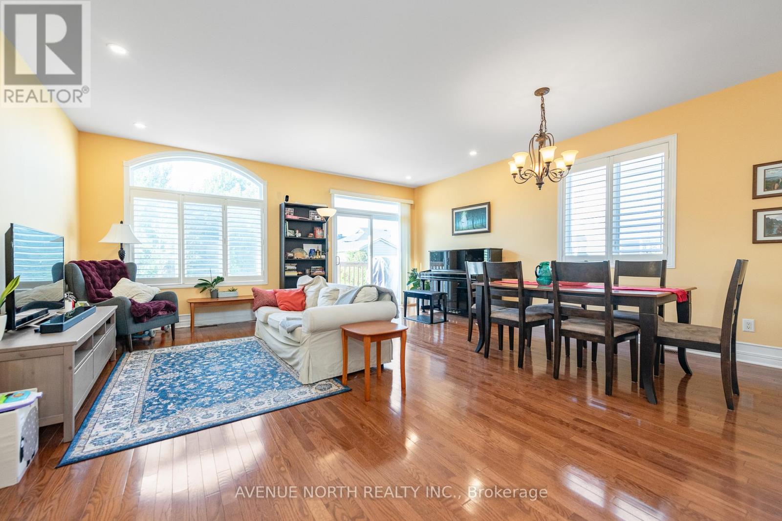 Photo 17 of 284 Parkin Circle, Ottawa ON