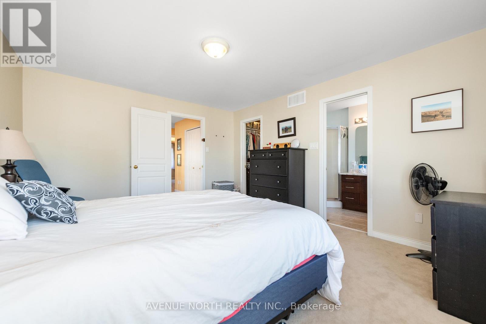 Photo 21 of 284 Parkin Circle, Ottawa ON