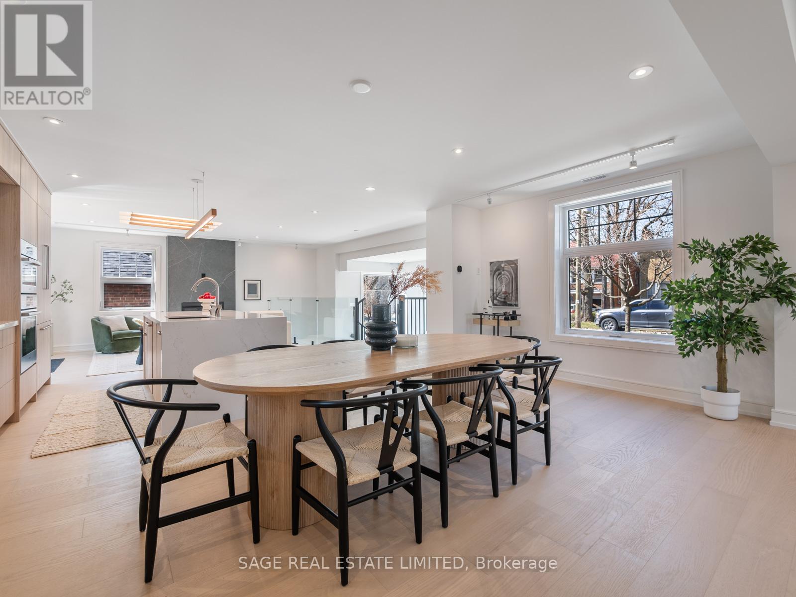 Photo 13 of 159 Humbervale Boulevard, Toronto ON