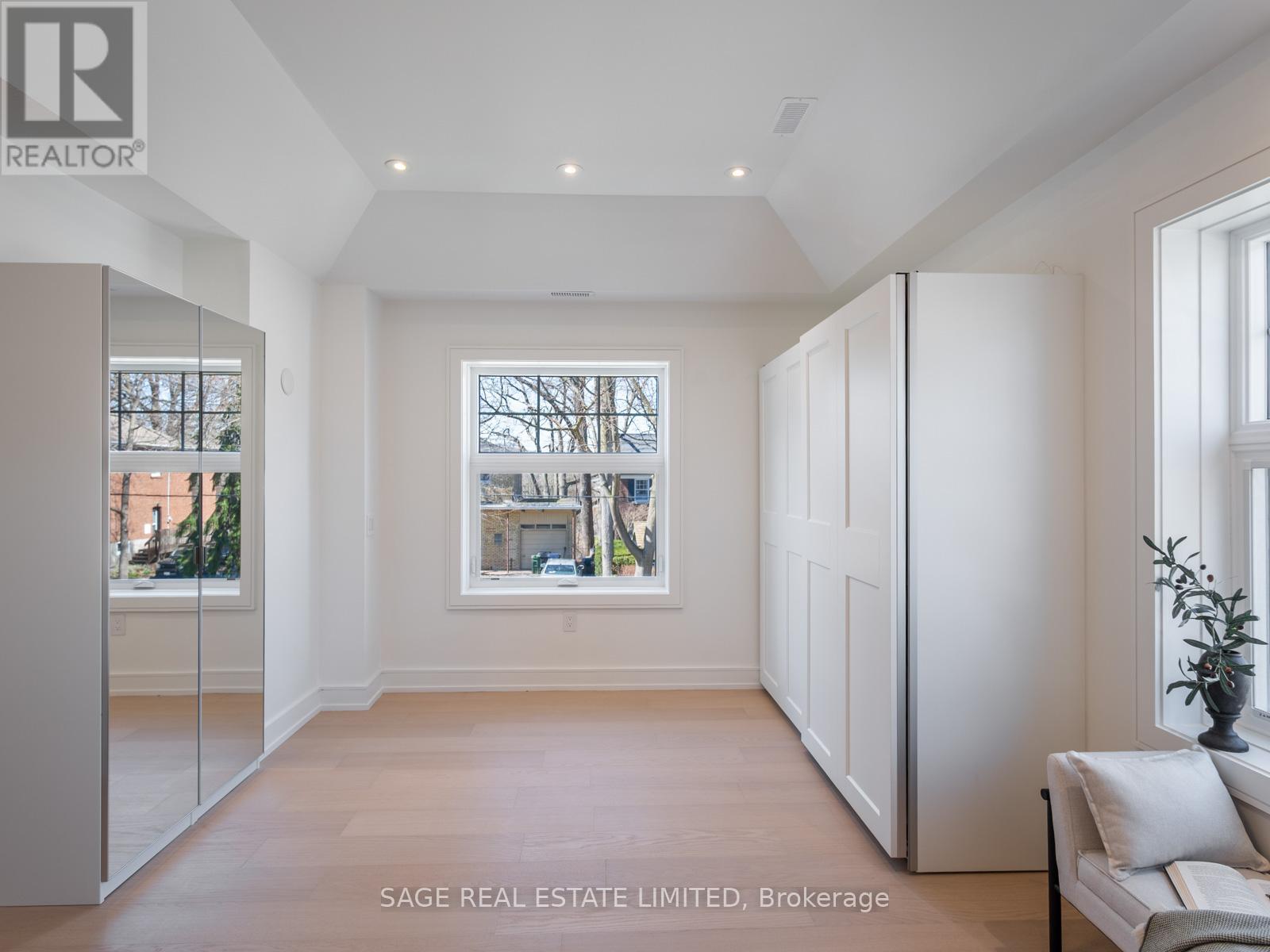 Photo 24 of 159 Humbervale Boulevard, Toronto ON