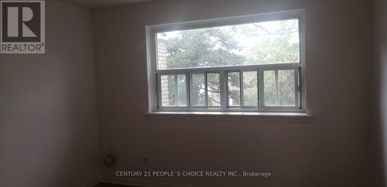 Photo 18 of 9 17 Gosford Boulevard, Toronto ON