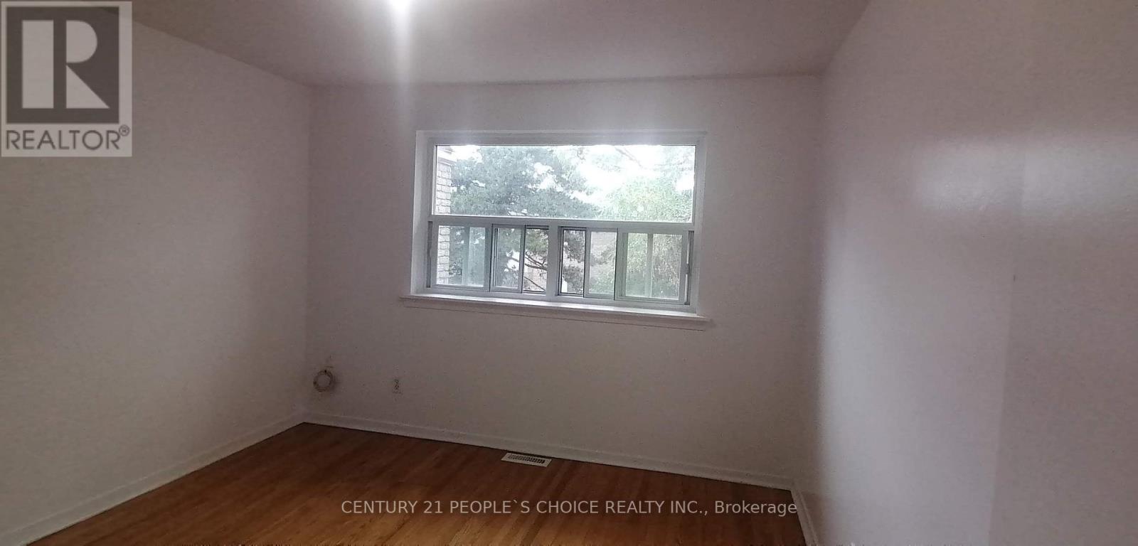 Photo 19 of 9 17 Gosford Boulevard, Toronto ON