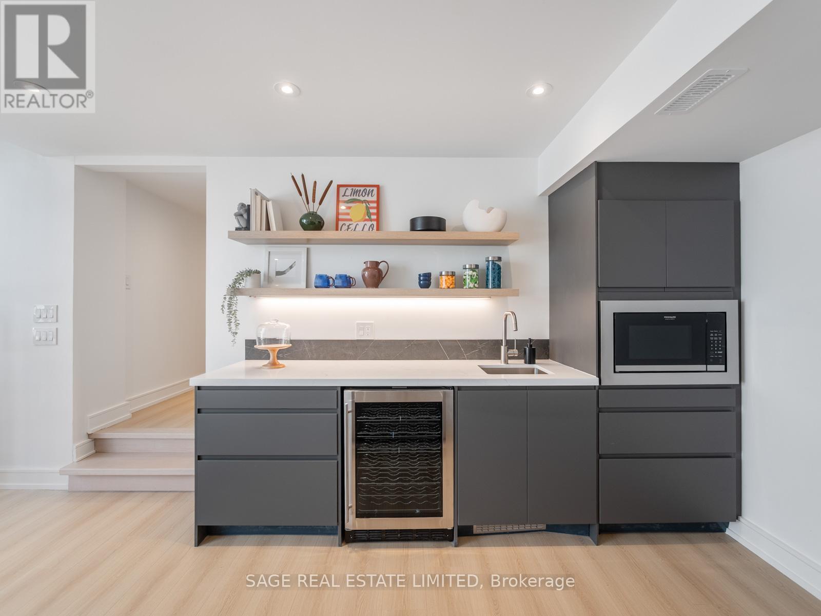 Photo 41 of 159 Humbervale Boulevard, Toronto ON