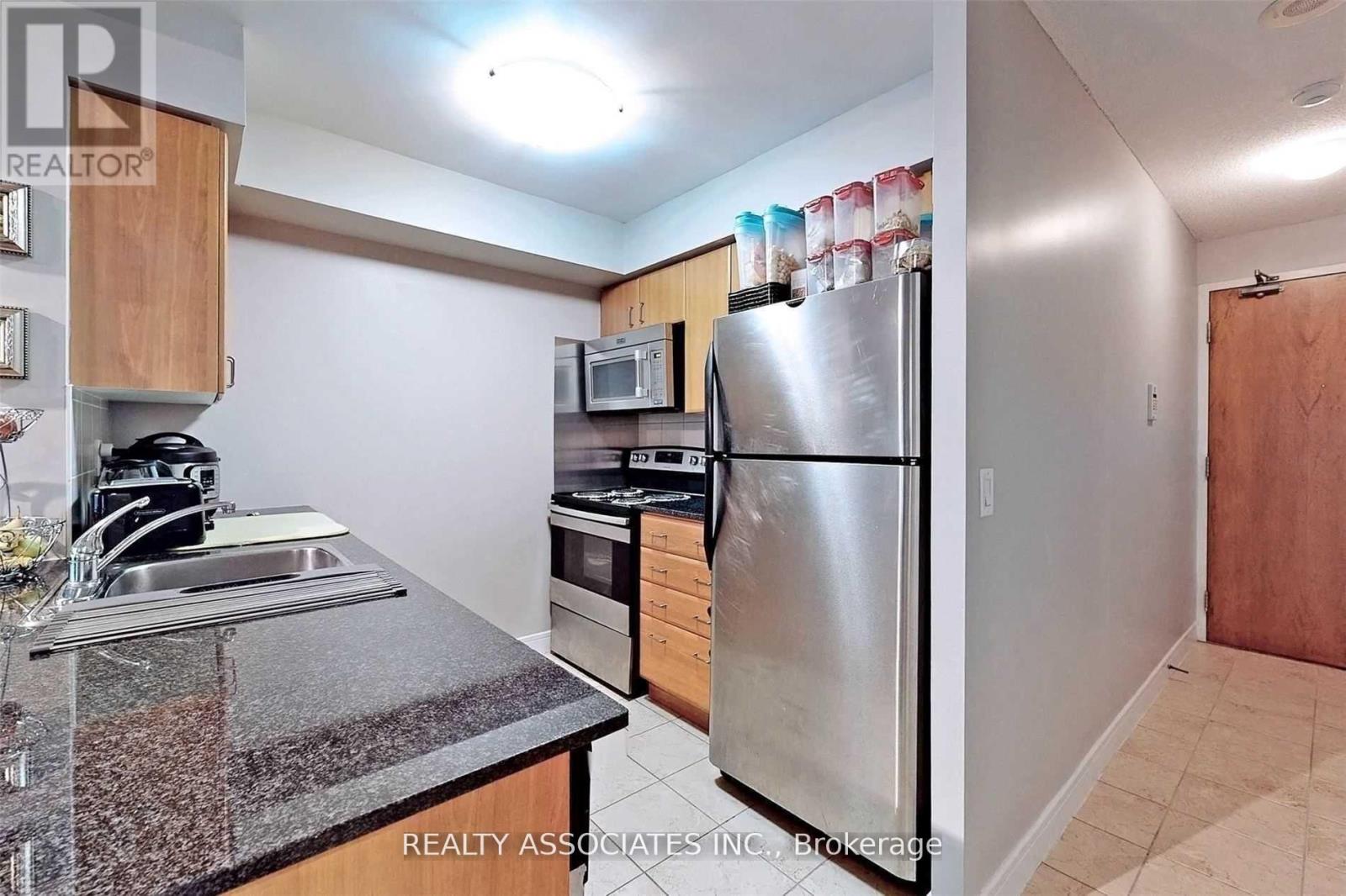 Photo 3 of 216 31 Bales Avenue, Toronto ON