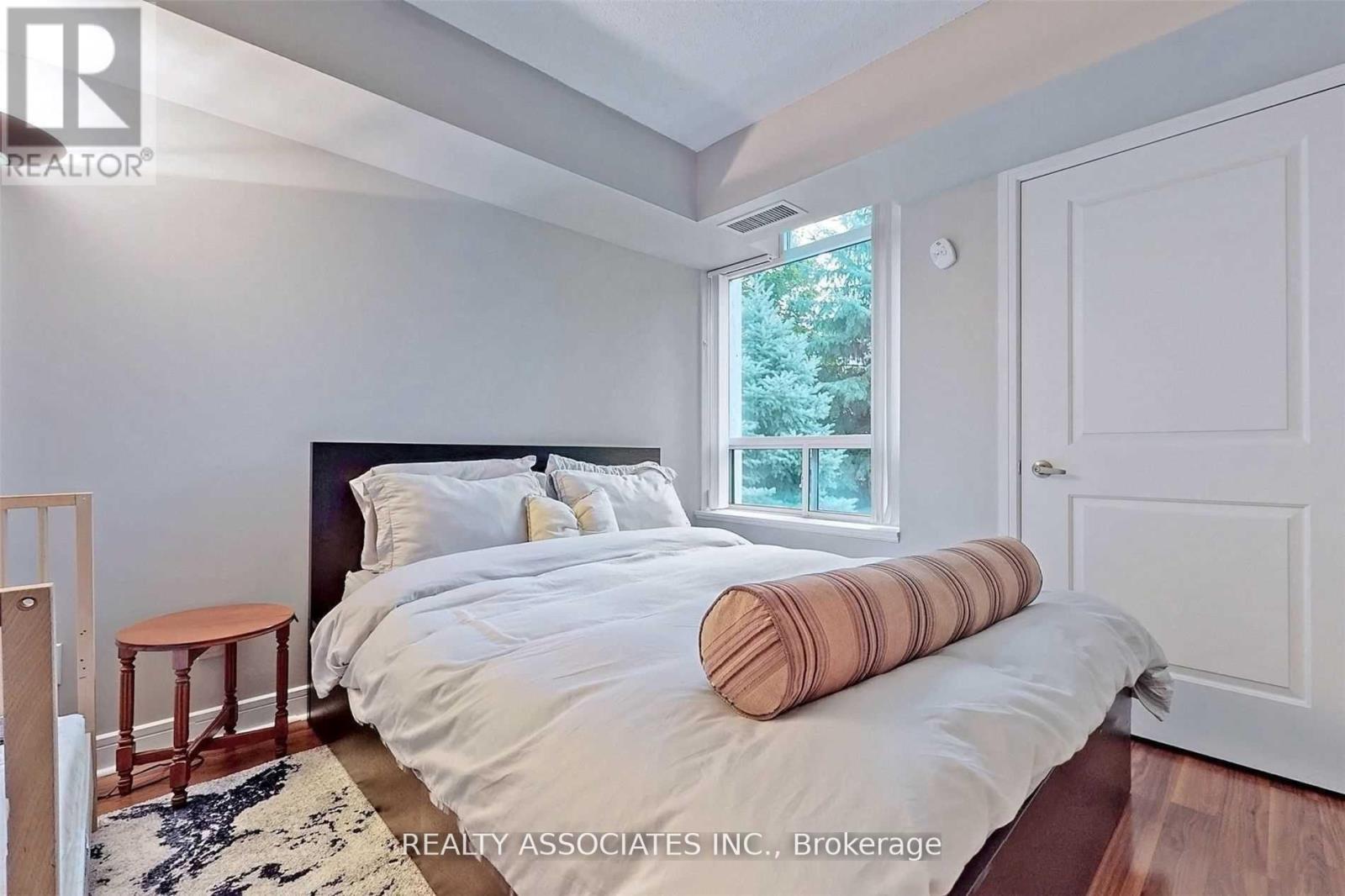 Photo 9 of 216 31 Bales Avenue, Toronto ON