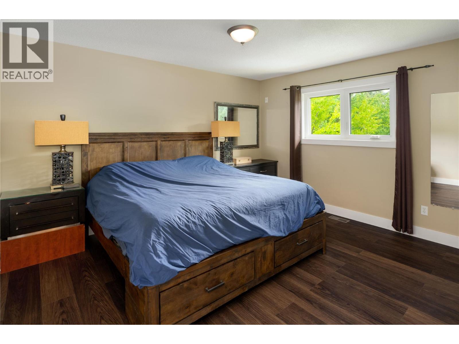  875 Hammer Avenue, Kelowna