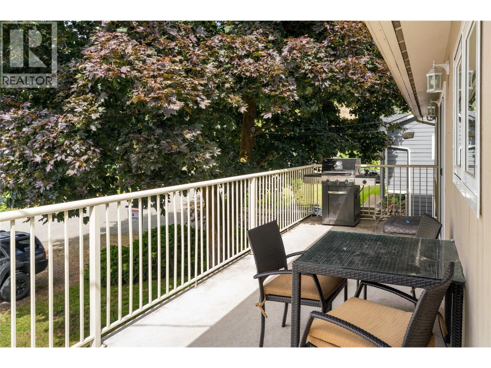  875 Hammer Avenue, Kelowna