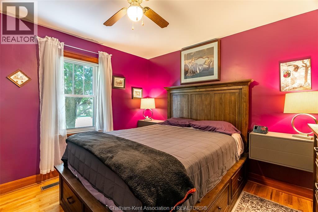 Photo 9 of 955 Mcnaughton Avenue East, Chatham ON