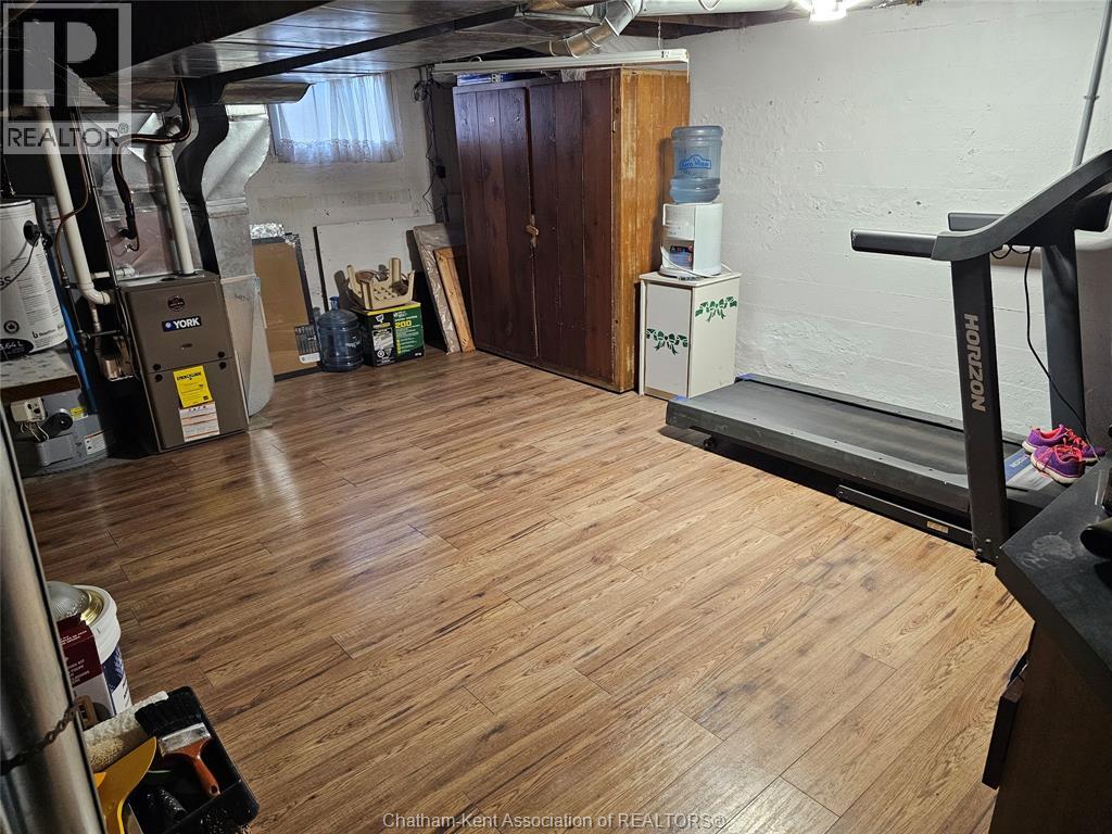 Photo 37 of 955 Mcnaughton Avenue East, Chatham ON