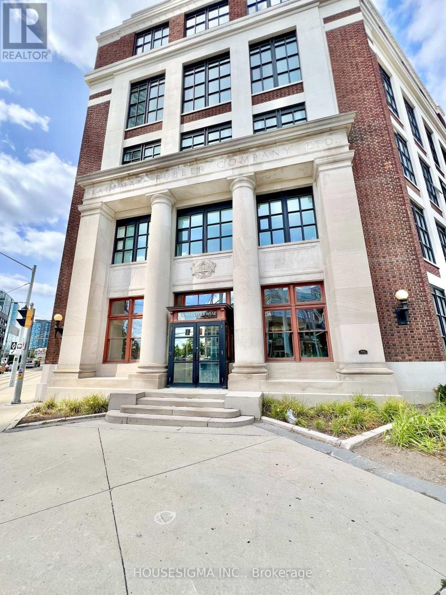 Photo 3 of 109 404 King Street W, Kitchener ON