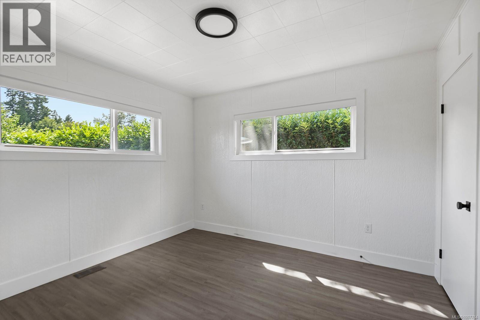 Photo 10 of 3042 George St, Duncan BC