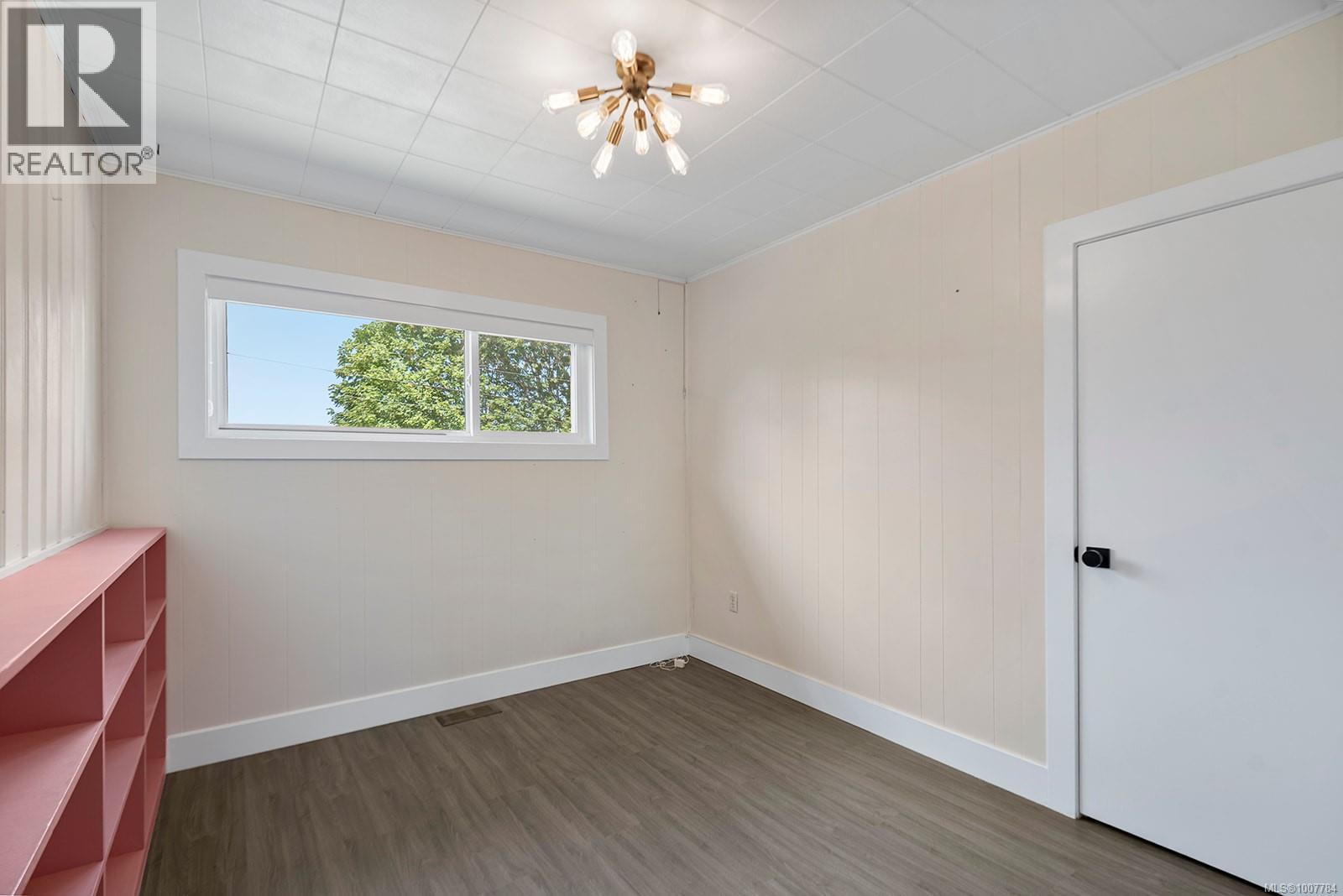 Photo 8 of 3042 George St, Duncan BC