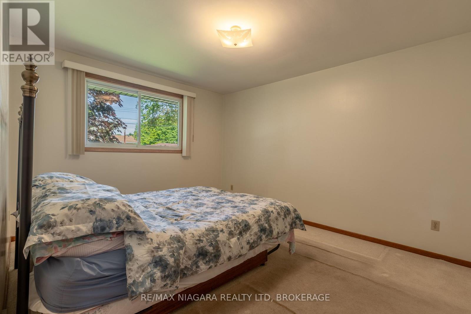 Photo 11 of 82 Westwood Crescent, Welland ON