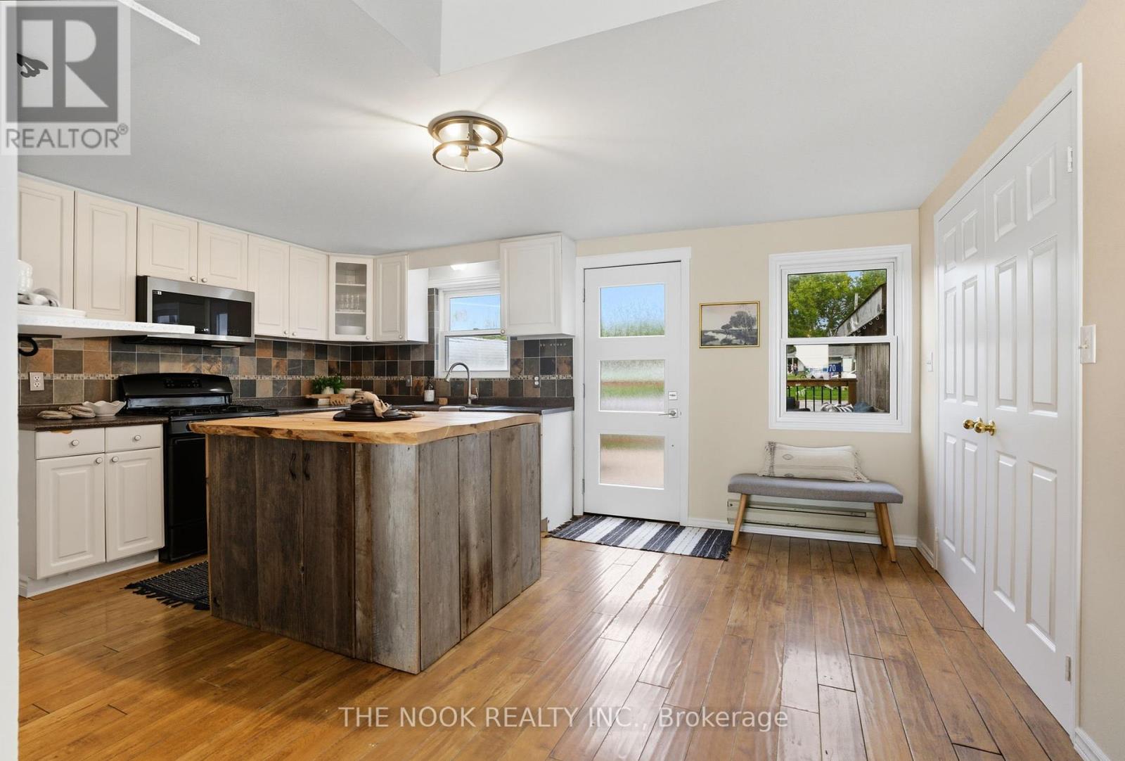 Photo 6 of 170 Williams Point Road, Scugog ON