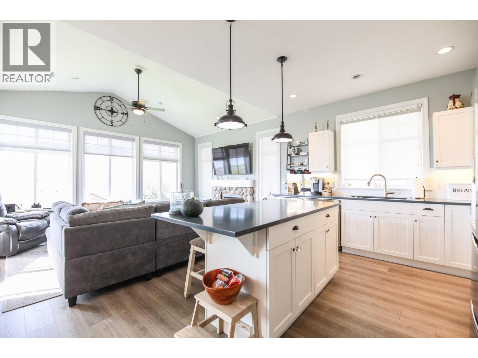2450 Radio Tower Road Unit# 202, Oliver