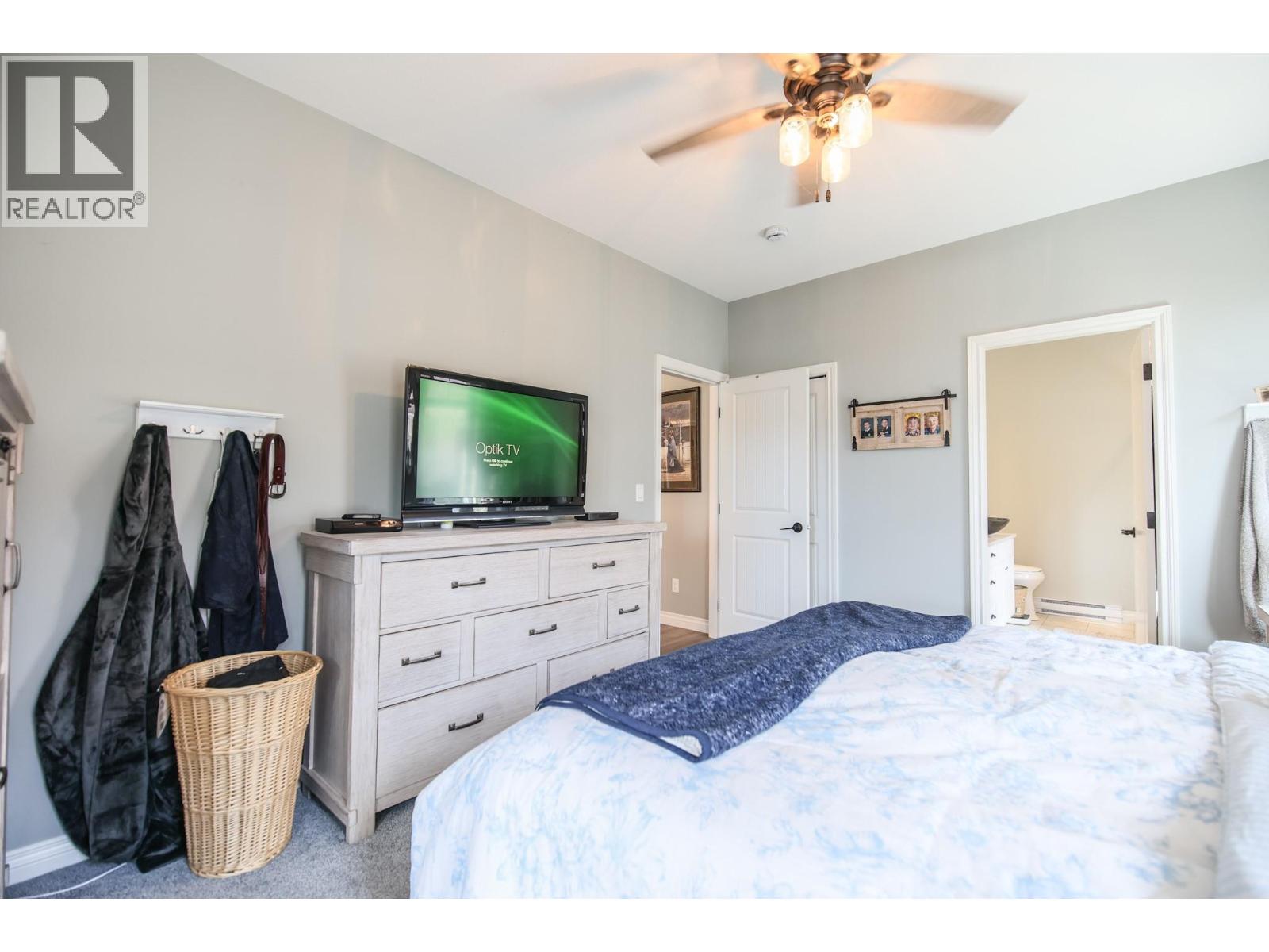 2450 Radio Tower Road Unit# 202, Oliver