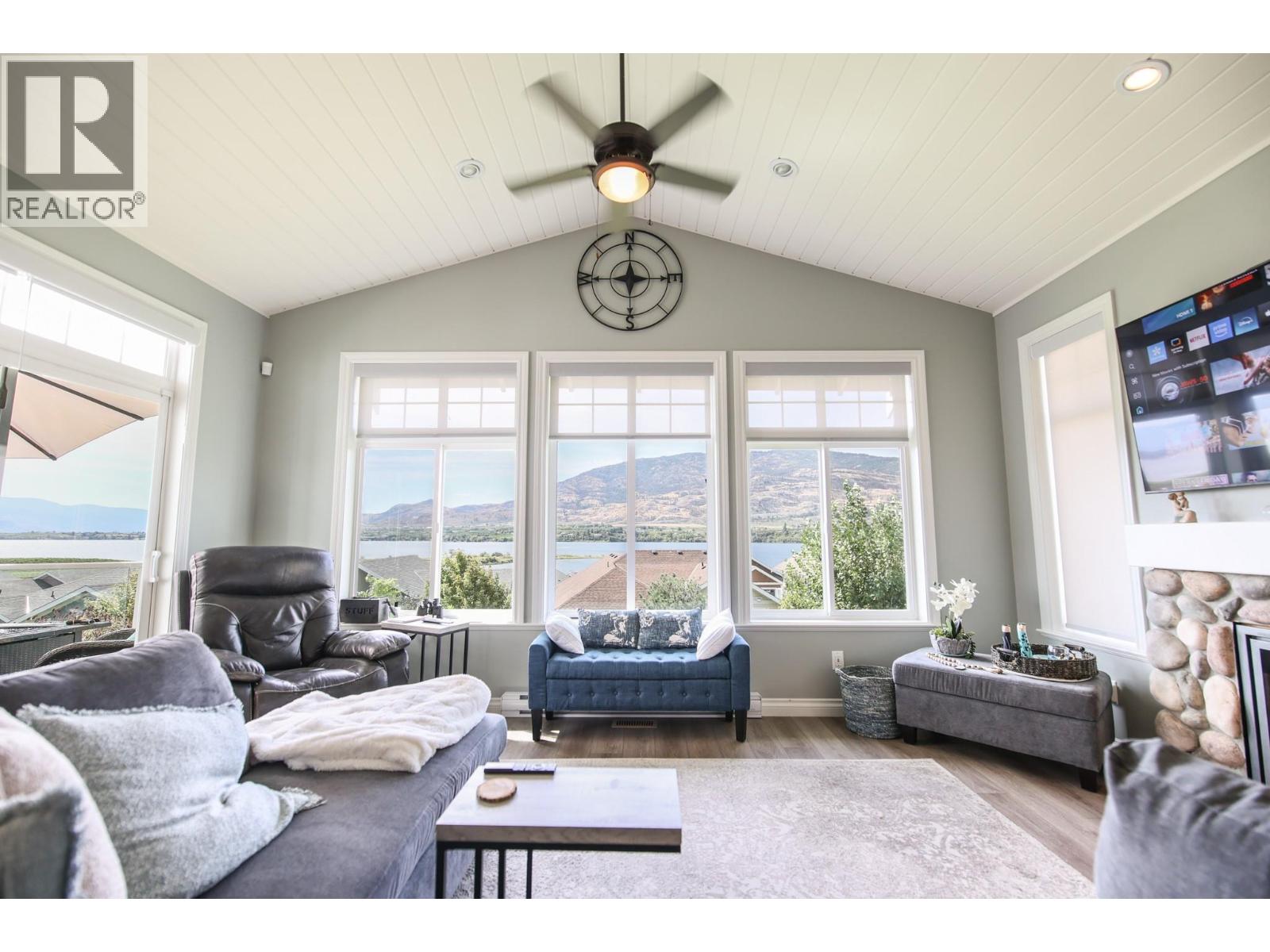 2450 Radio Tower Road Unit# 202, Oliver