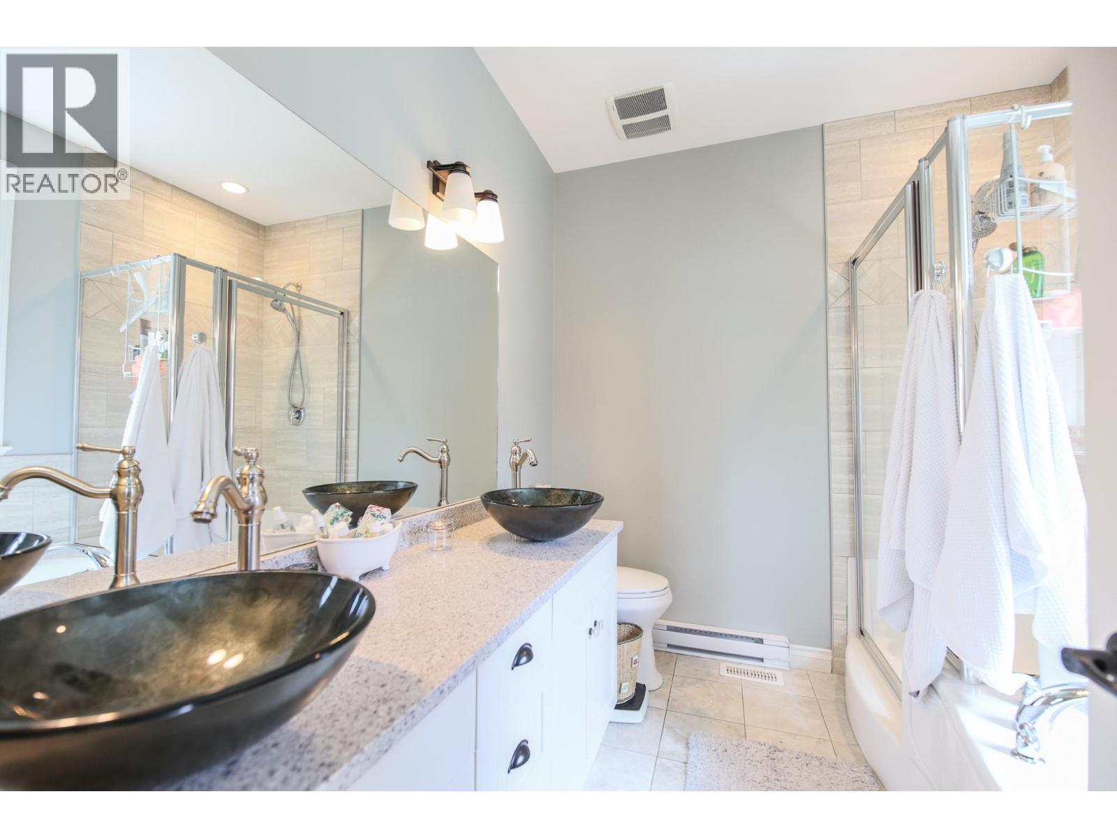 2450 Radio Tower Road Unit# 202, Oliver