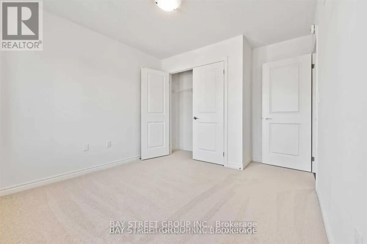Photo 10 of 37 Floodgate Road, Whitby ON