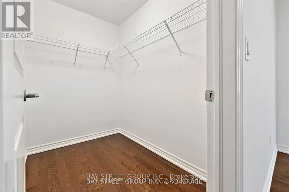Photo 12 of 37 Floodgate Road, Whitby ON