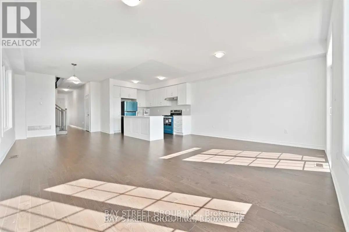 Photo 2 of 37 Floodgate Road, Whitby ON