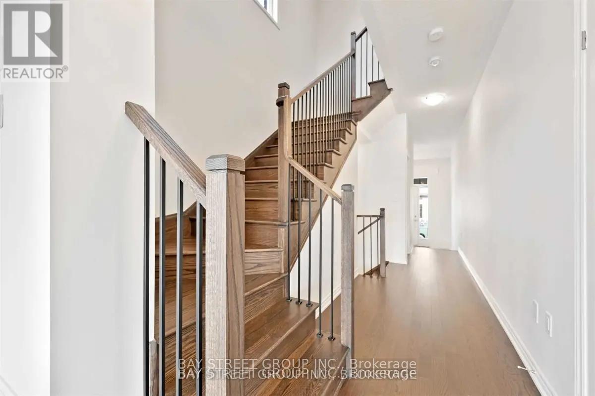 Photo 4 of 37 Floodgate Road, Whitby ON