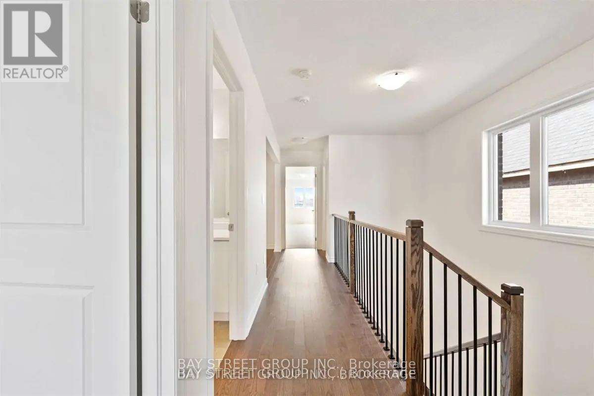 Photo 7 of 37 Floodgate Road, Whitby ON